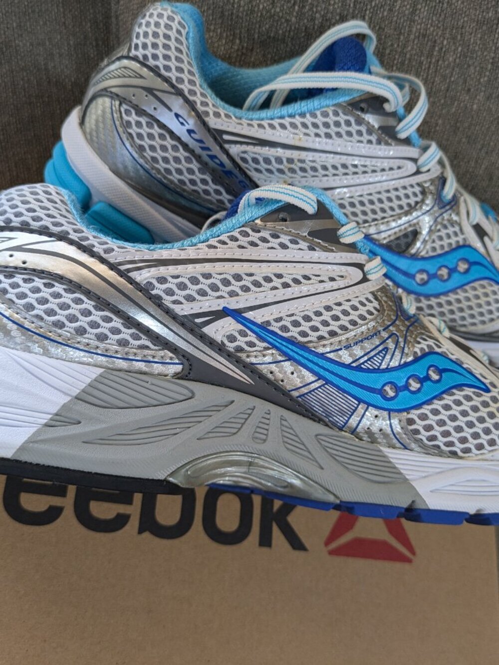 Saucony ProGrid Guide 7 Speed Shades White Blue Women's Size 9 Great Condition